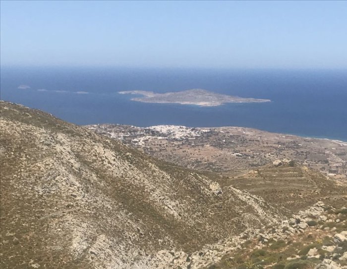 Blick auf Agia Marina und Armathia kl.JPG