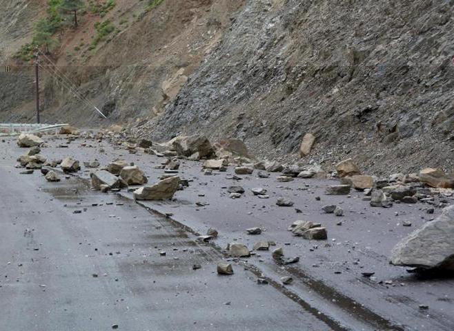 Straße Olymbos Spoa.JPG